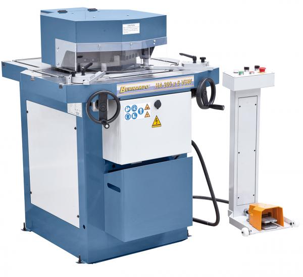 Bernardo Hydraulic Notching Machine HA 200 x 6 VSW